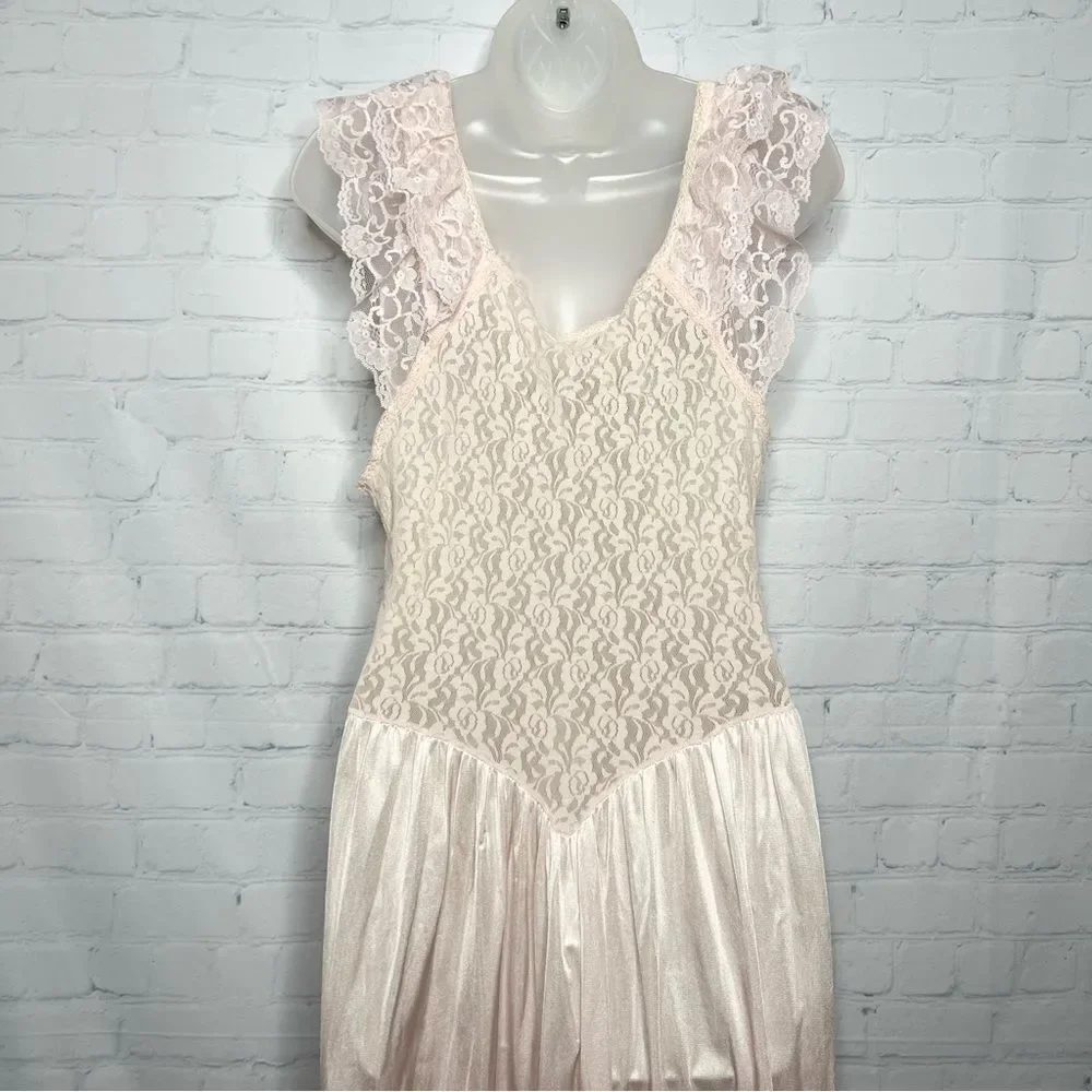 Vintage Cinema Etoile nightie - Picture 7 of 14